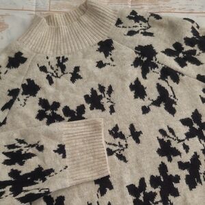 Liz Claiborne .. 2x .. Mock Turtleneck ..